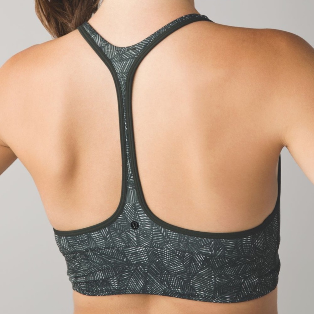 Lululemon Cool to Street Bra
Jazzy White Gator Green / Gator Green Size 4 - Picture 16 of 17
